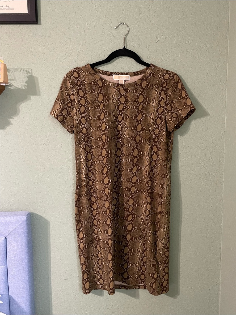NWT Michael Kors Snake Print T-Shirt Dress Olive Green Animal Print Shift Size M